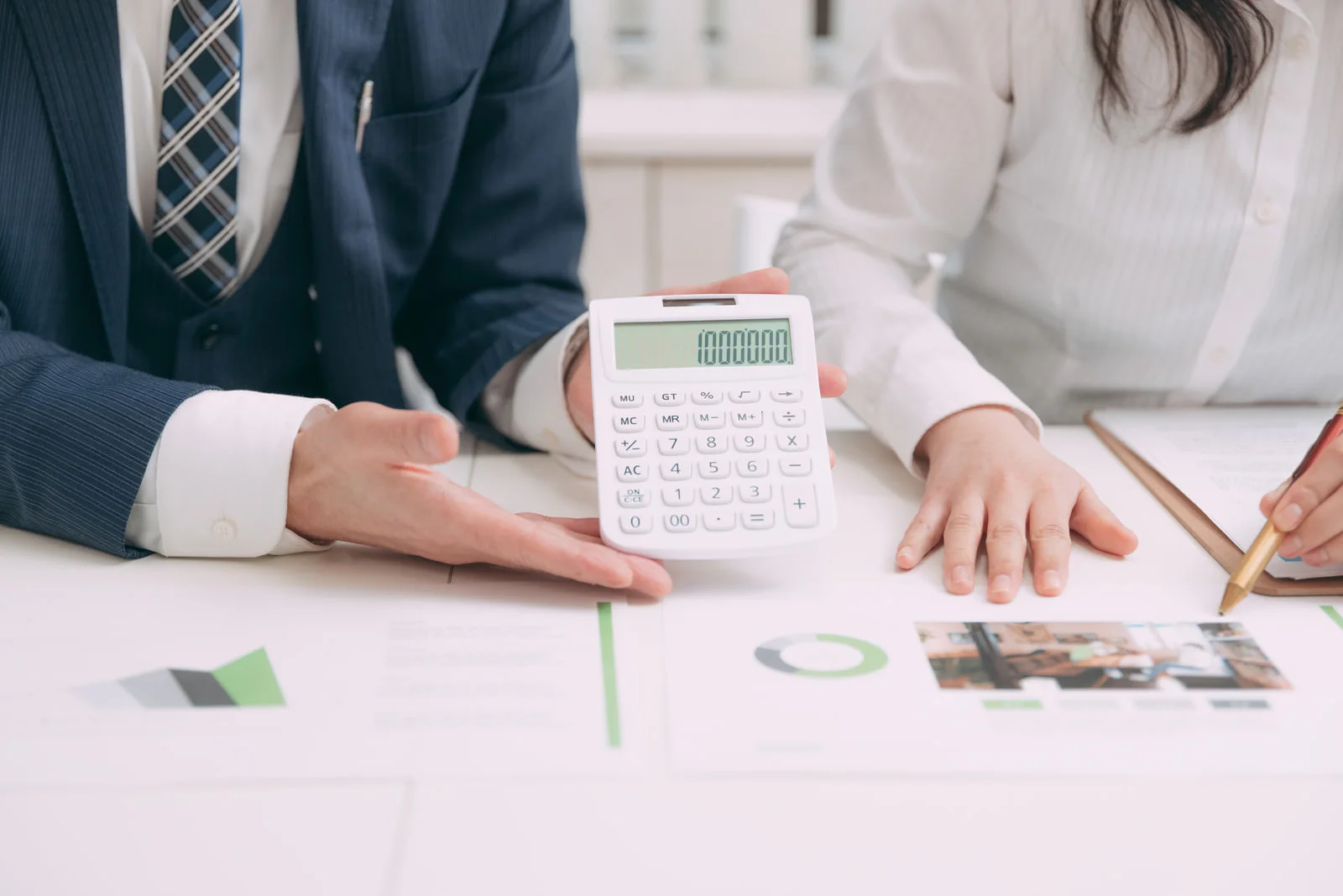 費用100万円の画像